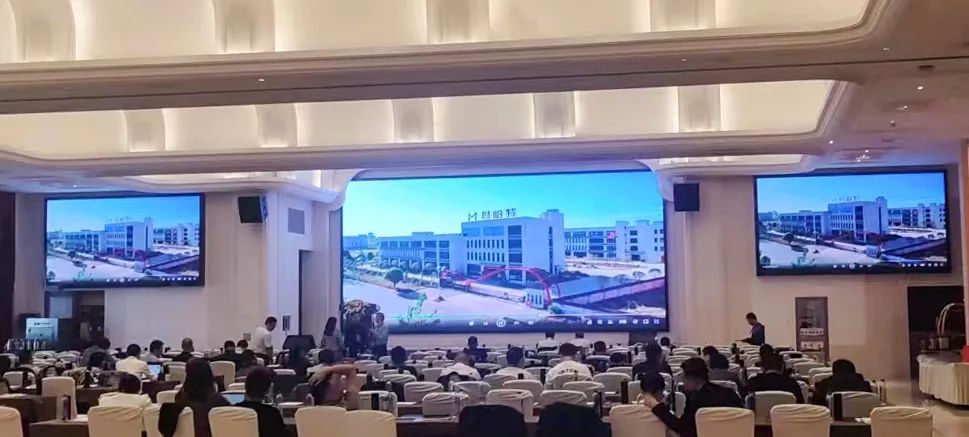 第二屆江蘇鈑金創新發展論壇首席咨詢師重磅推薦瑪哈特矯平機